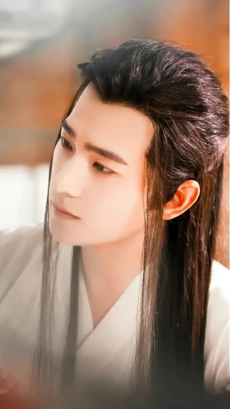 杨洋 是娇·兰还是丰妲己?你们说了算090909#古风 # - 抖音