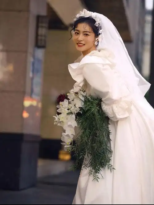 时尚是个轮回,超美的复古港风婚纱照