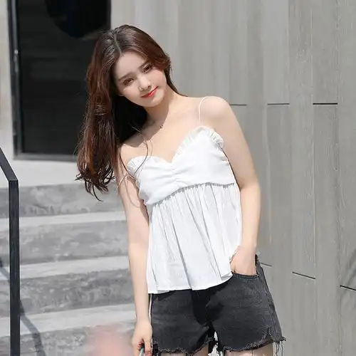 女式性感荷叶边细肩带小吊带背心女宽松遮肚外穿打底衫无袖上衣