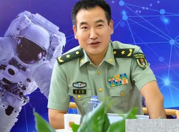 翟志刚成功后,为何首先让大姐"沾光"?二人情同母子