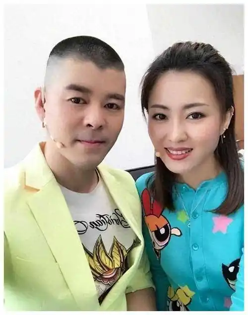 在剧里,她和吴迪上演了一出真挚感人的爱情戏码,真是虐心又感动.