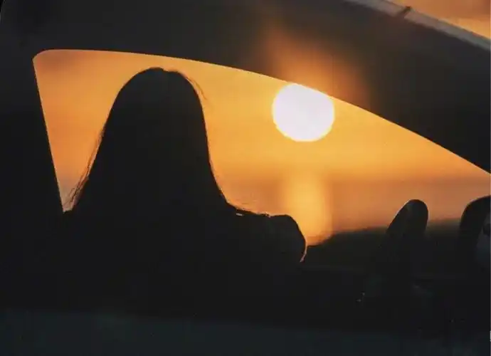 如何用爱车,拍出你想要的"照骗"?_车窗