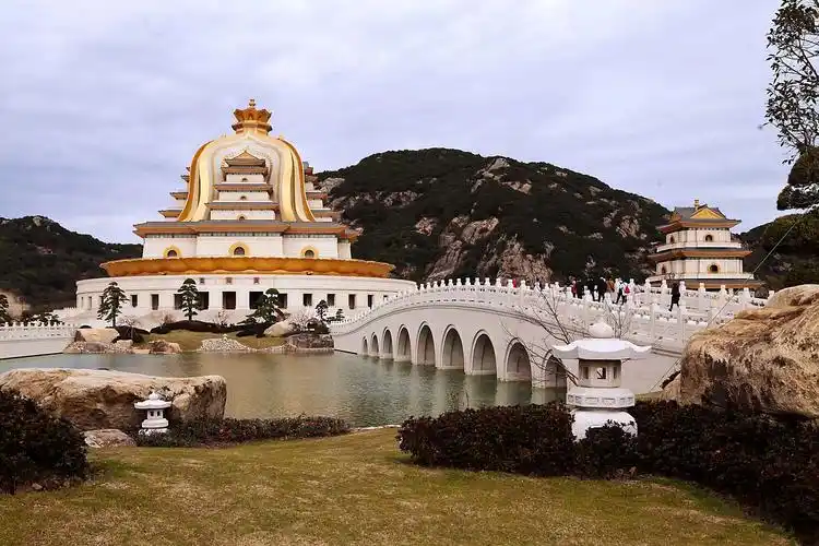 其它 舟山普陀中学60届571班初中毕业60周年同学会 写美篇观音圣坛