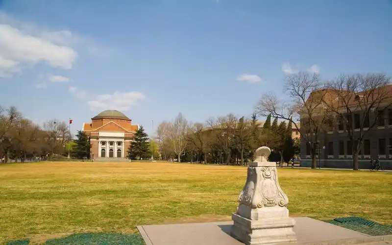 清华大学校内景色