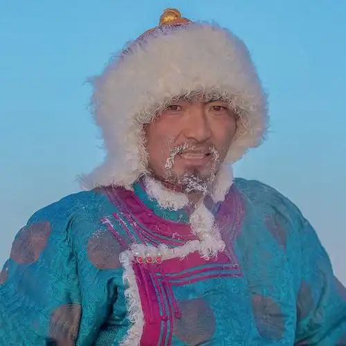 好一个威武的蒙古族的汉子!