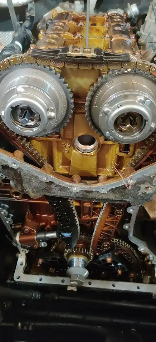 13年的奔驰e260l18t正时链条记号怎么对