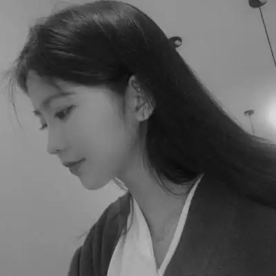 黑白女生头像孤傲高冷 好看的头像女生侧面图片