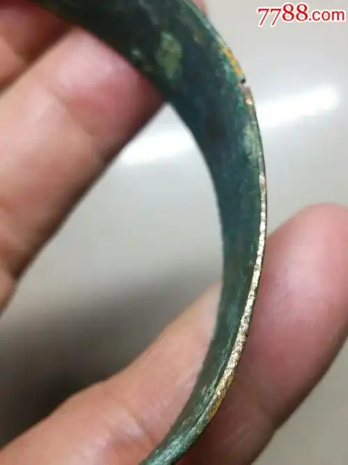 青铜手镯