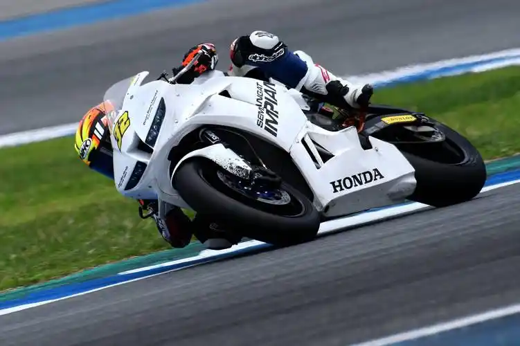 亚洲公路锦标赛ss600里的cbr600rr上