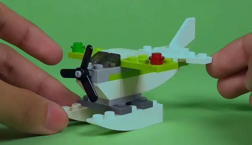 乐高积木拼装迷你海上小飞机