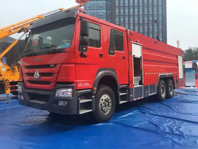 豪沃后双桥1216吨泡沫消防车消防车厂家价格