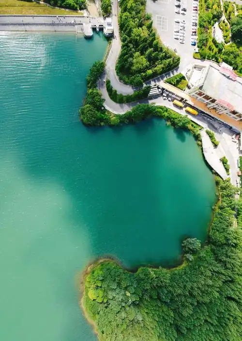 贵州六盘水瑶池洪绍乾摄