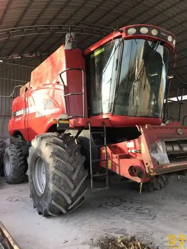 凯斯6130轴流滚筒联合收割机