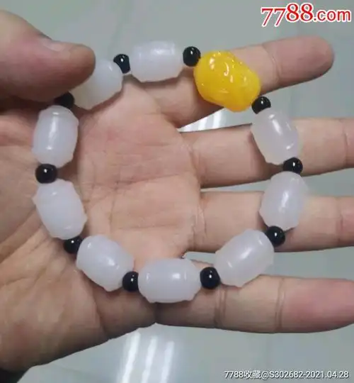 首页 零售 其他玉石/玉器 >> 白玉桶珠手串黄玉佛头玉佛珠手串特价