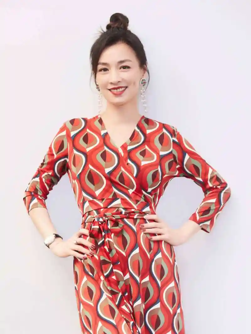 原创张庭和12岁女儿痛哭网传逃税罚款118亿400人小组参与调查