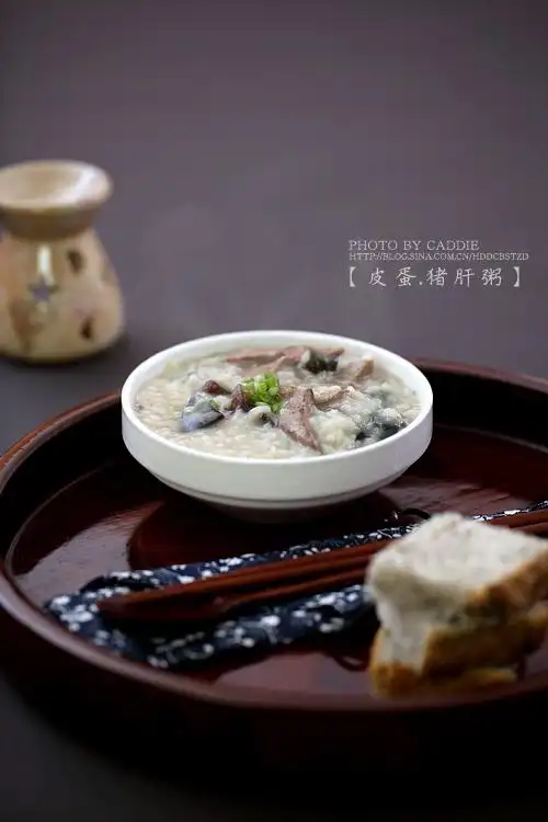 为上班族打造的快手煮粥法———皮蛋猪肝粥