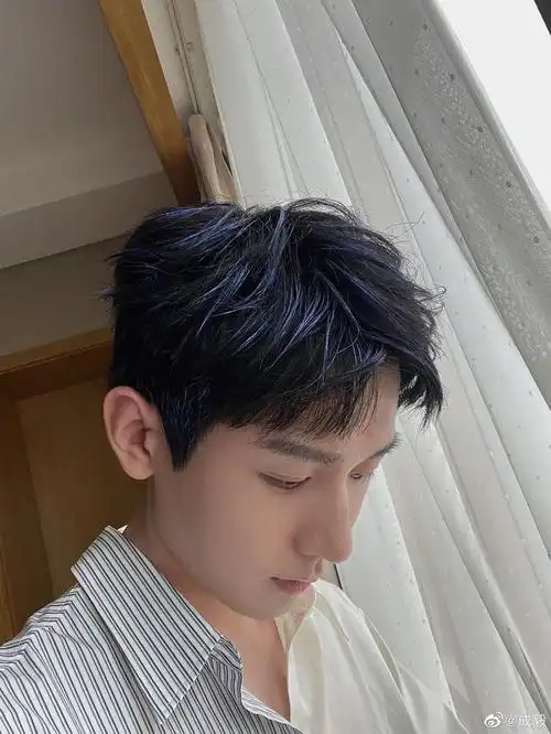 成毅:清醒和努力,他才是当下年轻演员的标杆