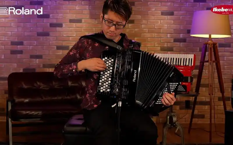 roland fr1x电子手风琴演奏魅力—键盘中国转载