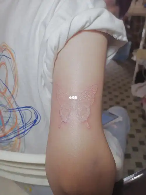 白色纹身好看又不明显