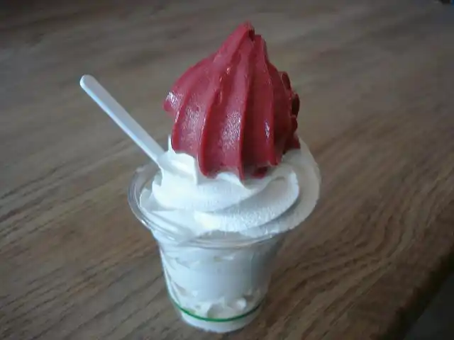 soft serve   old fashioned donut soft serve = jelly doughnut