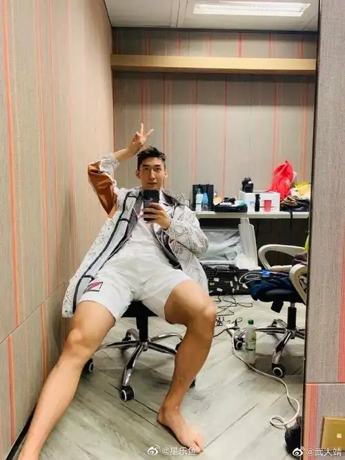 武大靖想把金墩墩的价值发挥到最大##武大靖夺冠当晚抱着金墩墩失