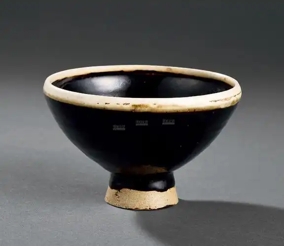 宋修武窑高足杯