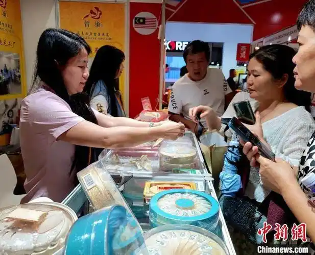 大额刷卡小额扫码现金兜底多样支付服务助阵消博会扫货无忧