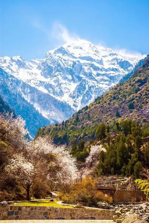 梅里雪山-28-贡嘎山-27-乔戈里峰-26-珠穆朗玛峰-25-阿里-24-青海湖