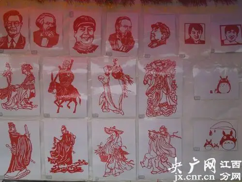 高校手工作品联展走环保路线受青睐