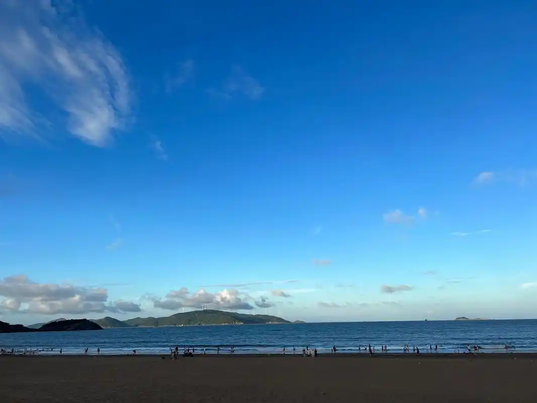 东海半边山&鹤浦大沙沙滩 说实话,这两个沙滩我觉得都不错,夏天带娃