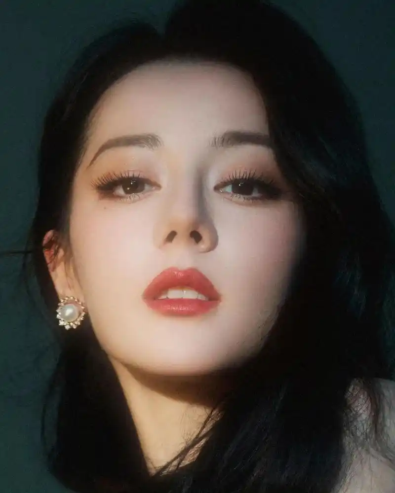 令人震撼的美貌#迪丽热巴#迪丽热巴绝美造型 #热巴新图