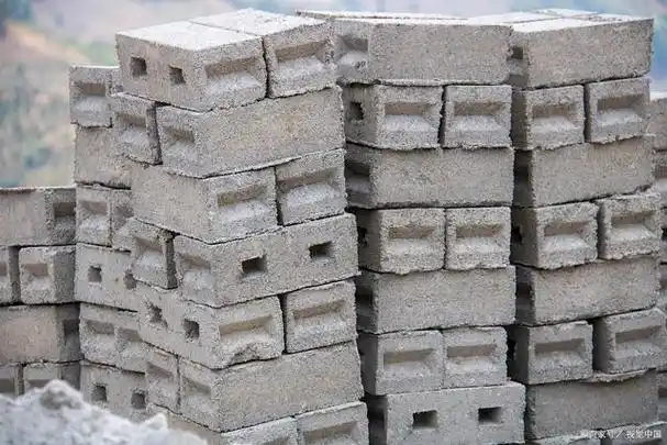 在建筑行业,水泥砖作为一种环保,经济的建筑材料,越来越受到人们的