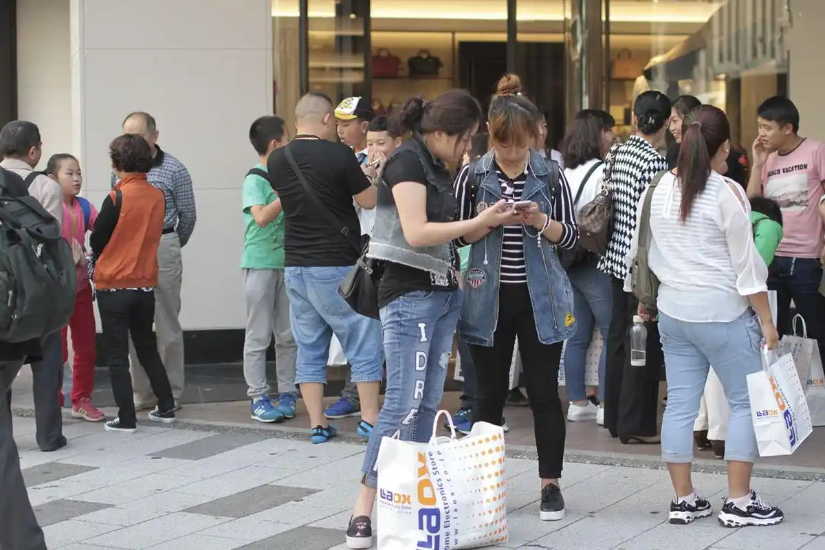实拍!8张图片带你看中国游客日本疯狂购物