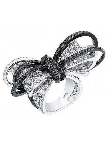 香奈儿黑钻蝴蝶结戒指