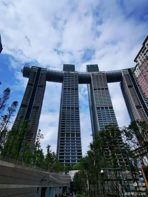 重庆来福士广场(摄影:简爱制作:简爱)
