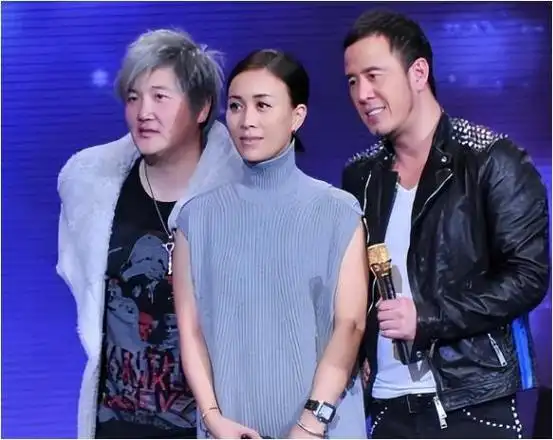 杨坤曾因陈琳的帮助而声名鹊起,然而在合同到期后,他毫不犹豫地选择了