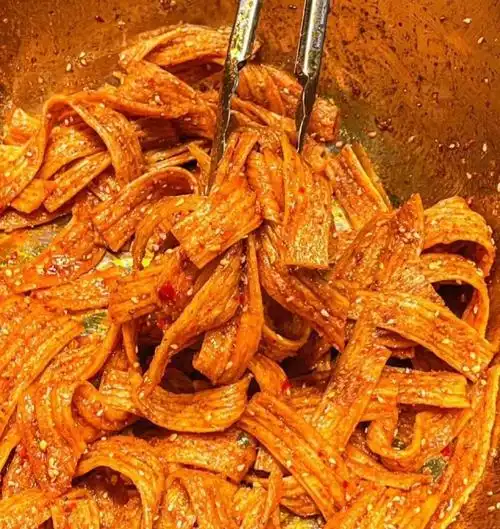 手工辣条的独特魅力让人一直一直想吃