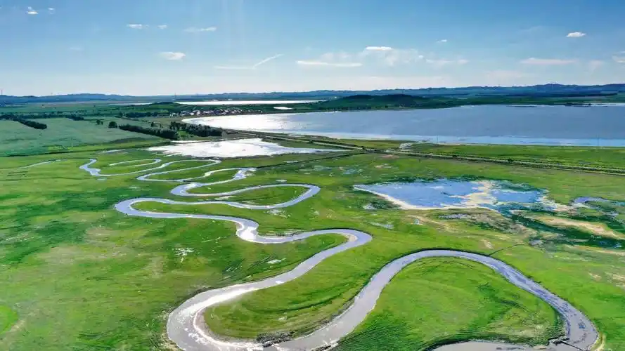 滦河神韵源头闪电河蜿蜒流转九曲十八弯