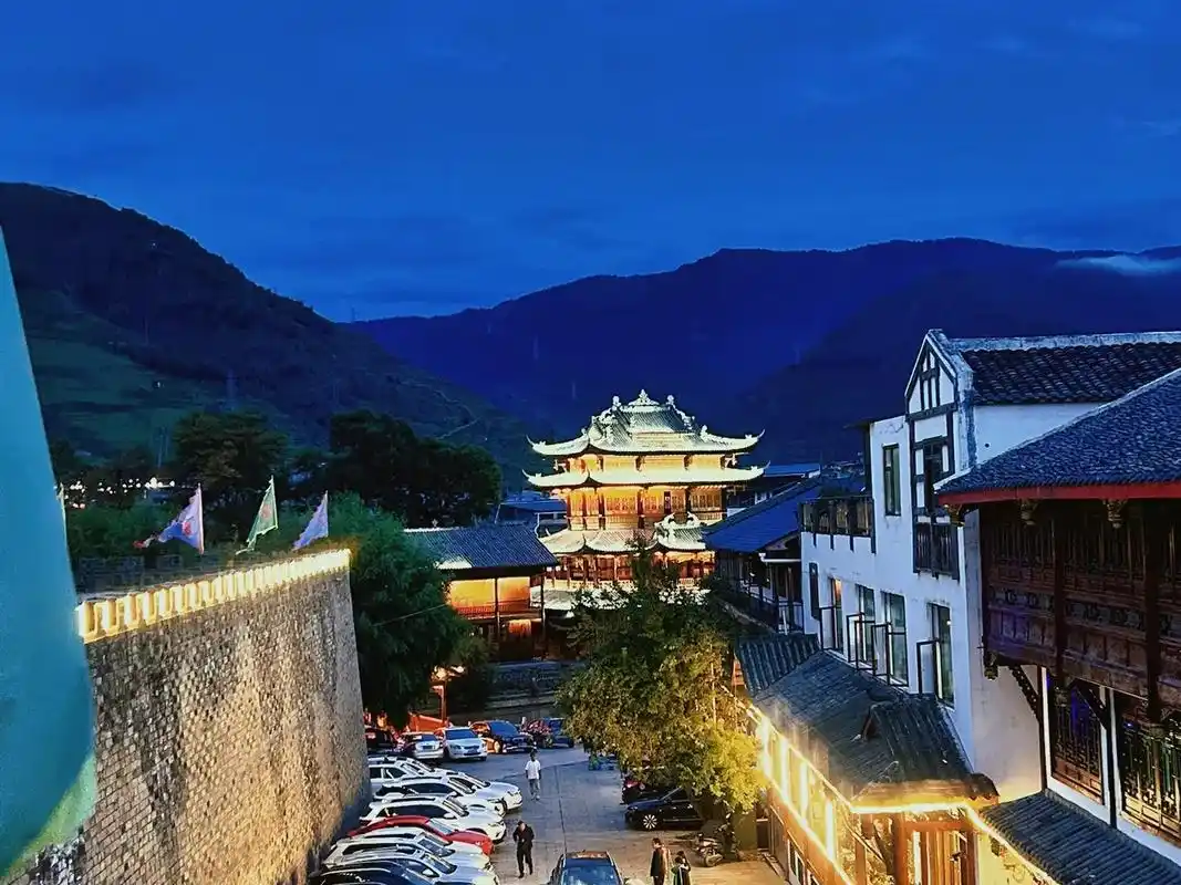 松潘,又称松州古城.唐朝西北门户,边陲重镇,往来川西北高原草 - 抖音