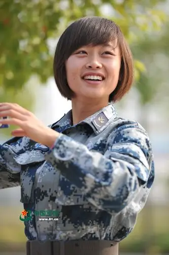 爱笑的女兵