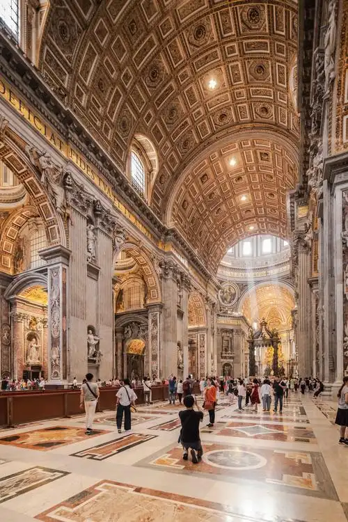 走进世界第一大教堂