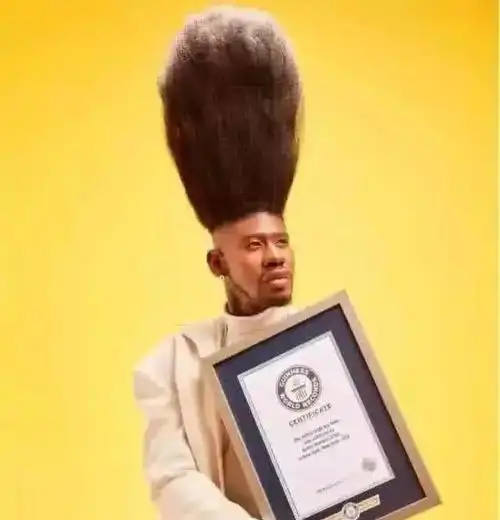 最近火了"恶心"吉尼斯:男子扫把头破纪录,超越人类发型新高度