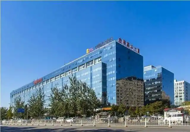 上地【核心区,4000平可分租】正对电梯间,先到先