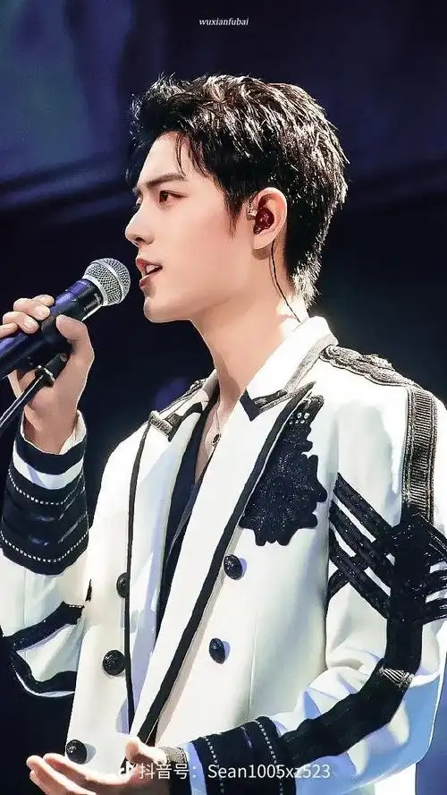 看着你走到顶峰了#肖战 - 抖音