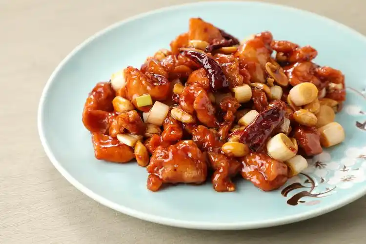 宫保鸡丁             份/42元