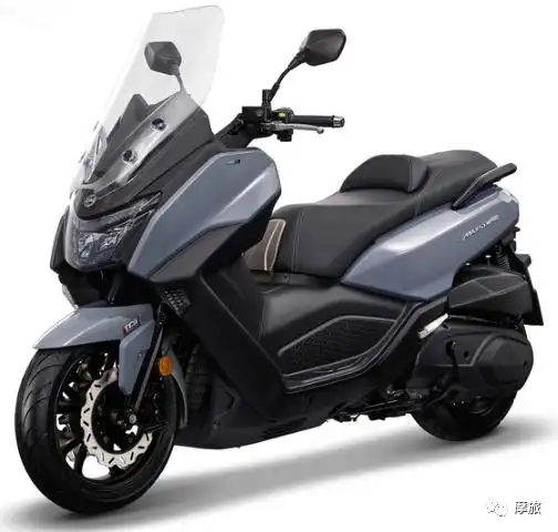 三阳发布新款maxsym400踏板