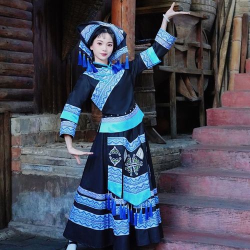 传统广西壮族服饰女少数民族服装壮锦刺绣舞蹈服三月三民族演出服