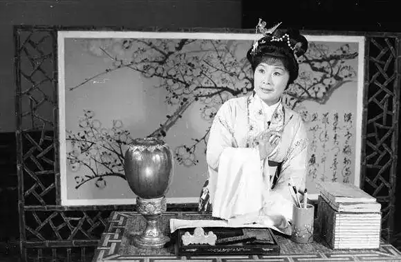 越剧表演艺术家傅全香去世享年94岁