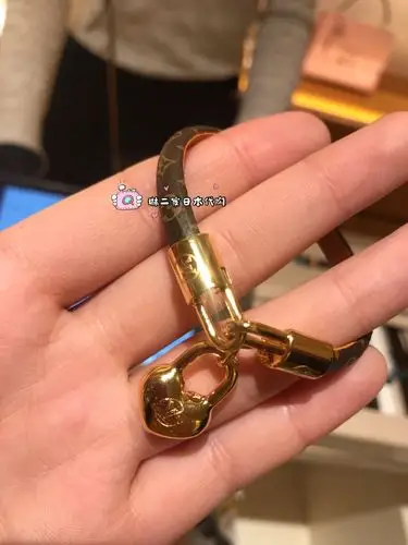日本代购直邮 lv 爱心锁扣配饰 经典老花皮质手绳 手环手镯