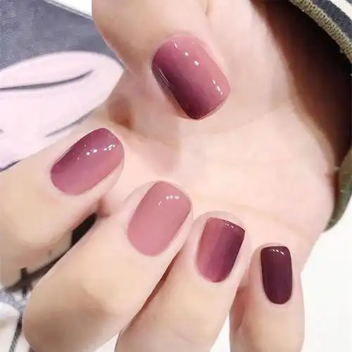 豆沙色美甲款式